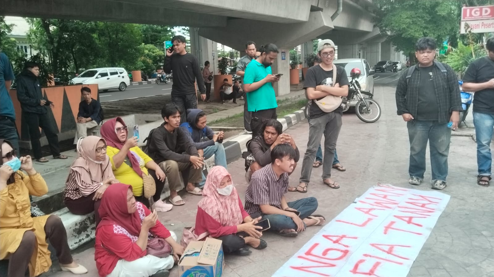 Protes Memanas! Warga Binanga Minta PT TUN Tegakkan Transparansi Hukum