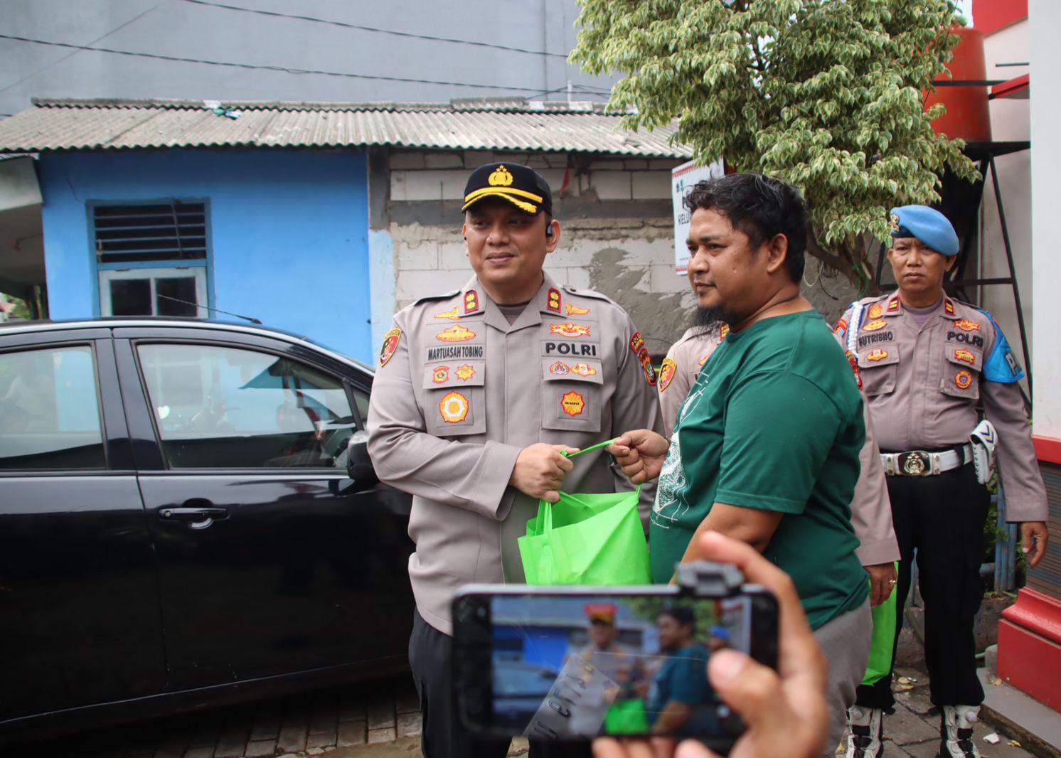 Sigap dan Tanggap, Kapolres Salurkan Bantuan bagi Korban Banjir