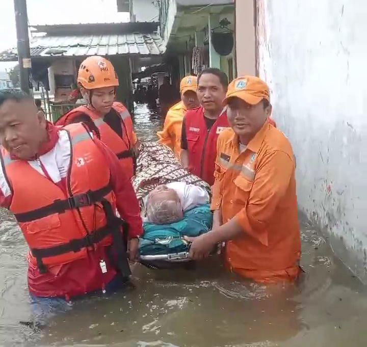PMI Jakarta Utara Siaga 24 Jam, Warga Bisa Hubungi Posko Darurat