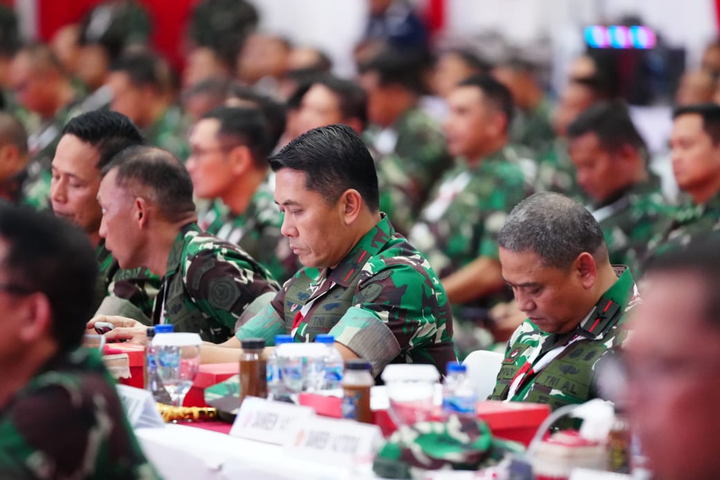Komandan Lanud Arifaini Nur Dwiyanto Ajak TNI Lebih Baik dalam Rapim TNI 2025