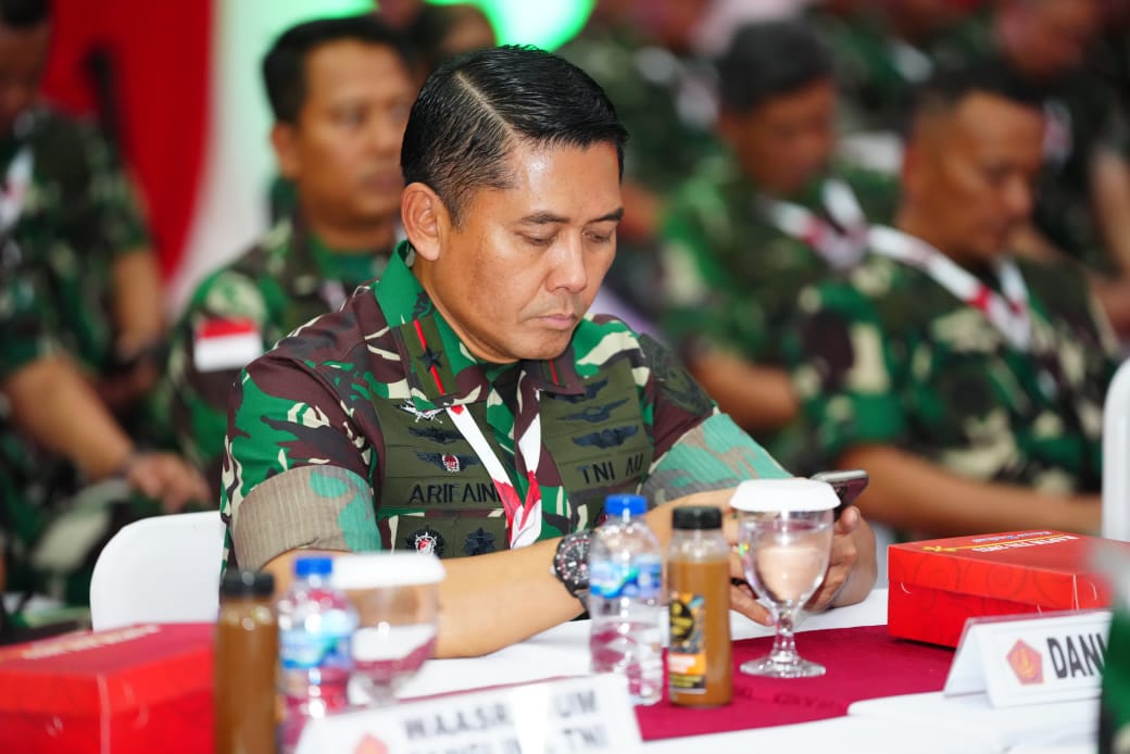 Komandan Lanud Arifaini Nur Dwiyanto Ajak TNI Lebih Baik dalam Rapim TNI 2025