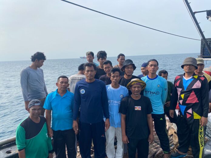 Respons Cepat KN Tanjung Datu-301 Selamatkan KM Damasha 7 di Pulau Tunda