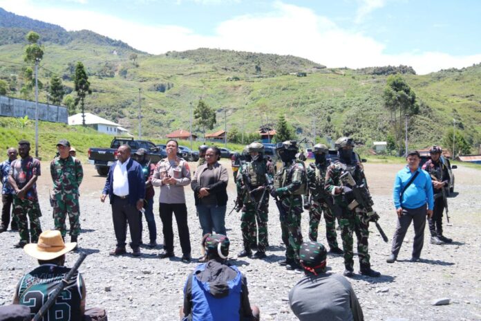 Mencegah Konflik, Satgas Yonif 112/DJ Pastikan Keamanan Puncak Jaya