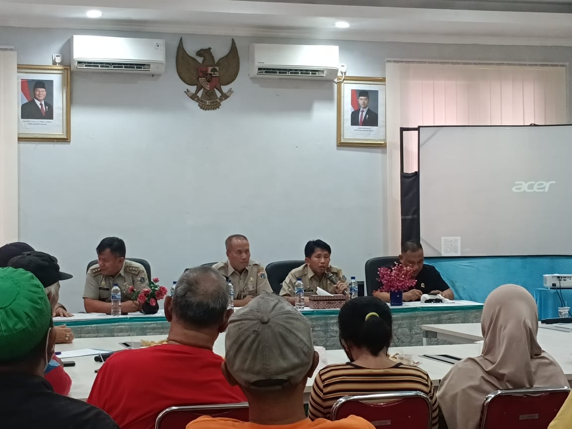 Aksi Damai Masyarakat RBU Desak Solusi atas Masalah TPS3R