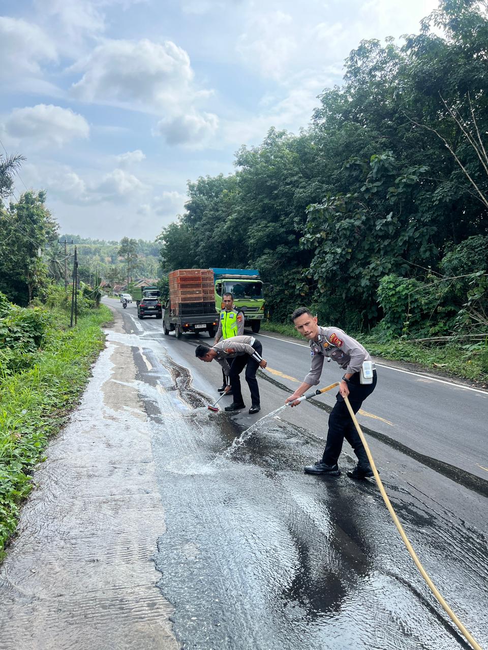 Detik-Detik Kecelakaan Bus Sriwijaya, Penumpang Berhasil Selamat dari Maut