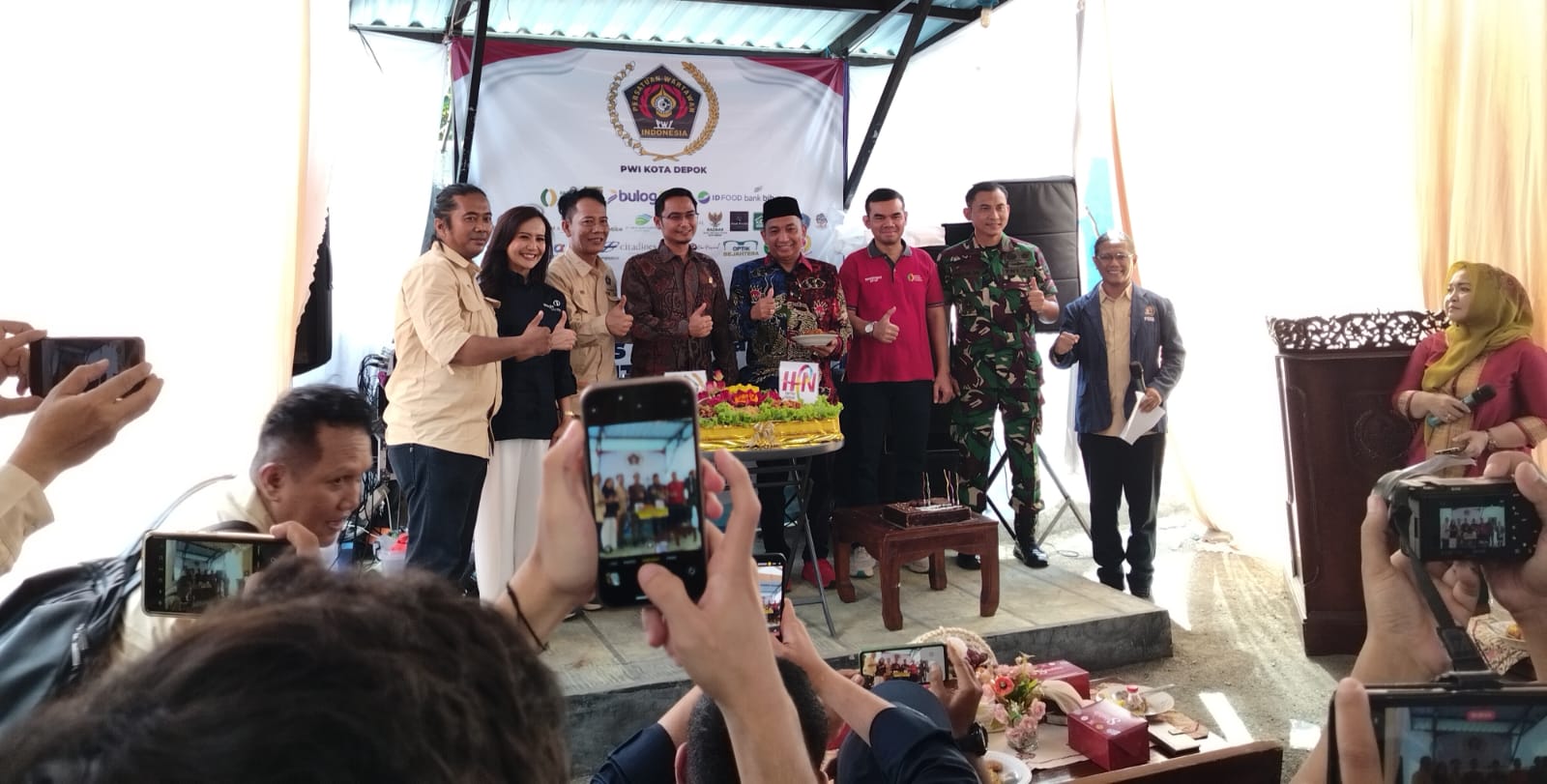 Dandim Depok Kolonel Iman Widhiarto Mendapatkan Penghargaan Ketahanan Pangan dari PWI Depok