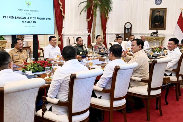 Presiden RI Prabowo Subianto Perkuat Koordinasi Kabinet dengan Diskusi Santai namun Produktif