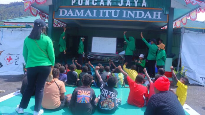 Semangat Belajar: Babinsa Kodim 1714/PJ Bangun Harapan Anak-anak dengan Pendidikan