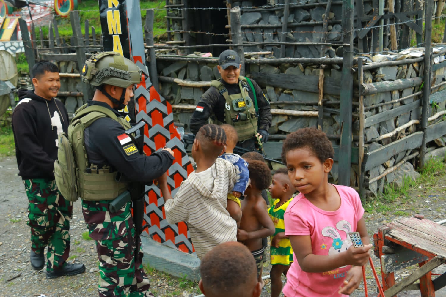 Jaga Stabilitas Papua Tengah, Dansatgas Yonif 112/DJ Tinjau Langsung Pos Satgas
