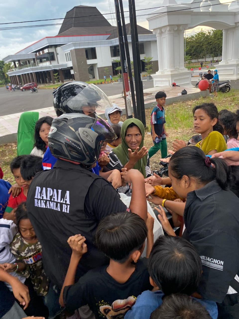Ramadan Penuh Berkah, Rapala Bengkulu Hadir dengan 1.000 Nasi Kotak