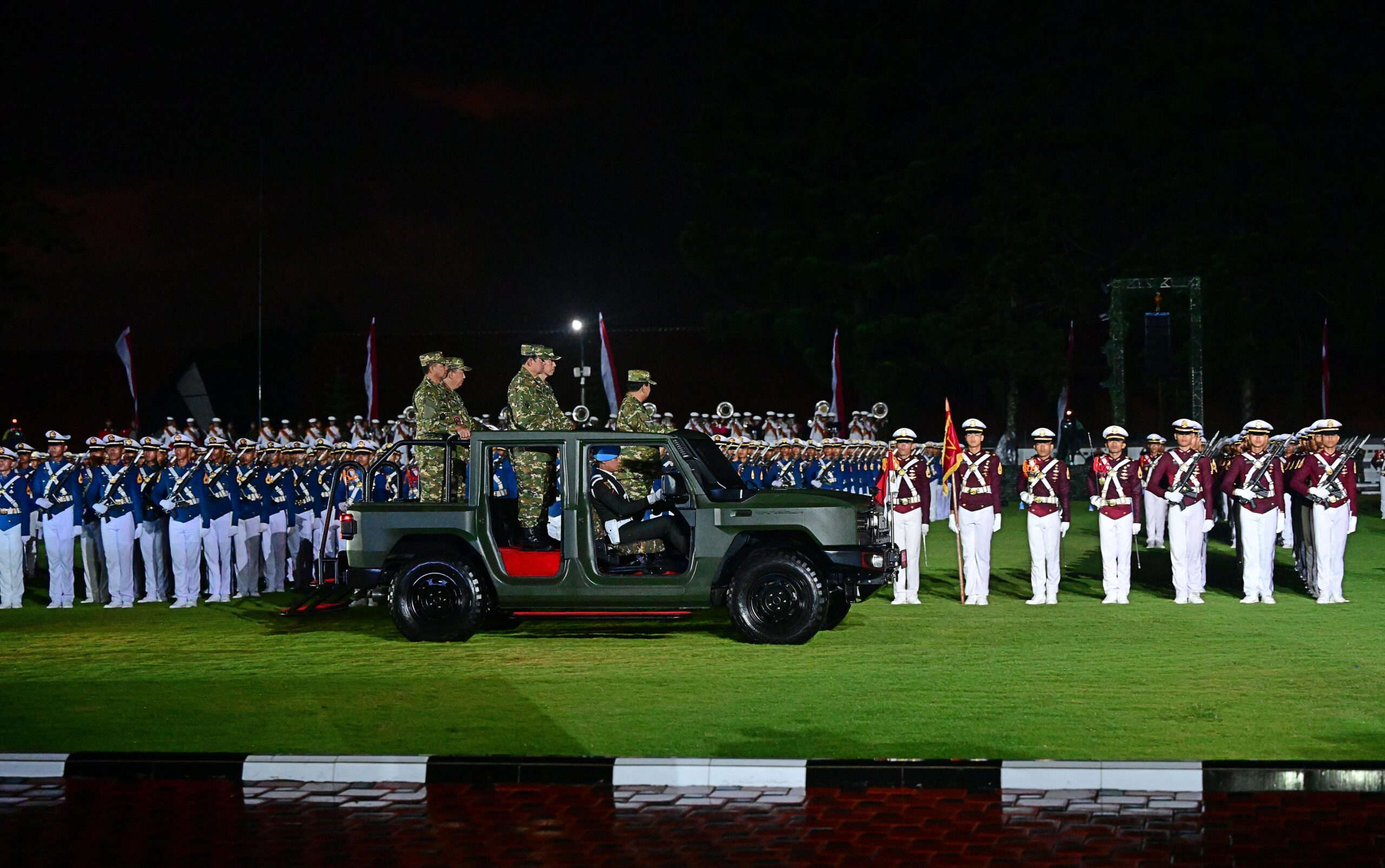 Presiden, Jenderal, dan Pemimpin Bangsa Bersatu dalam Parade Senja 2025 di Magelang