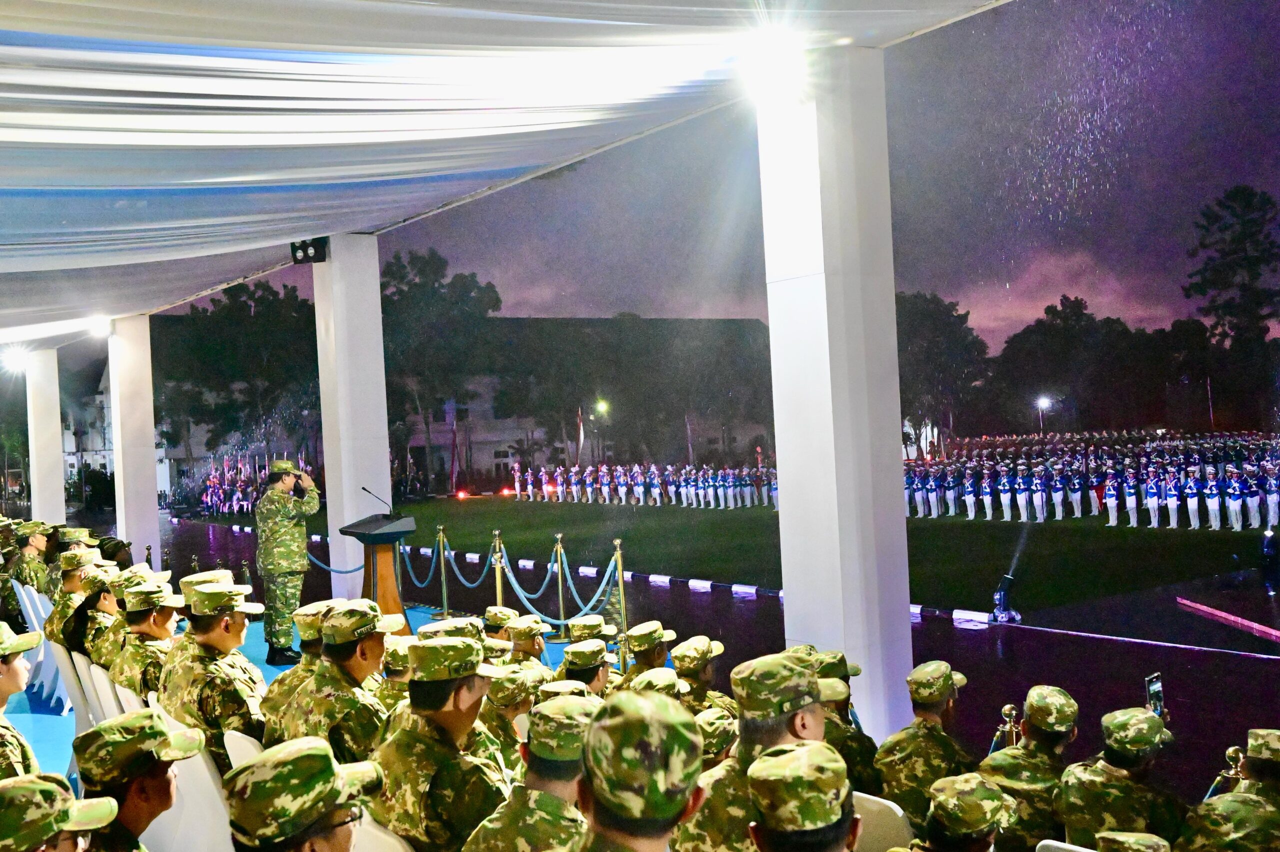 Presiden, Jenderal, dan Pemimpin Bangsa Bersatu dalam Parade Senja 2025 di Magelang