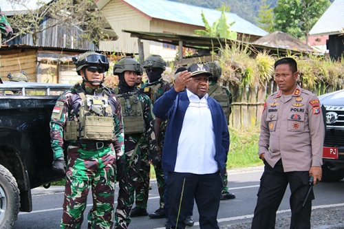 Sinergi Kuat Yonif 112/DJ, Polri, dan Pemda Demi Puncak Jaya yang Kondusif