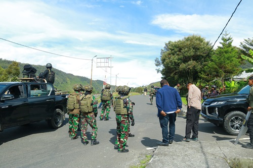 Sinergi Kuat Yonif 112/DJ, Polri, dan Pemda Demi Puncak Jaya yang Kondusif