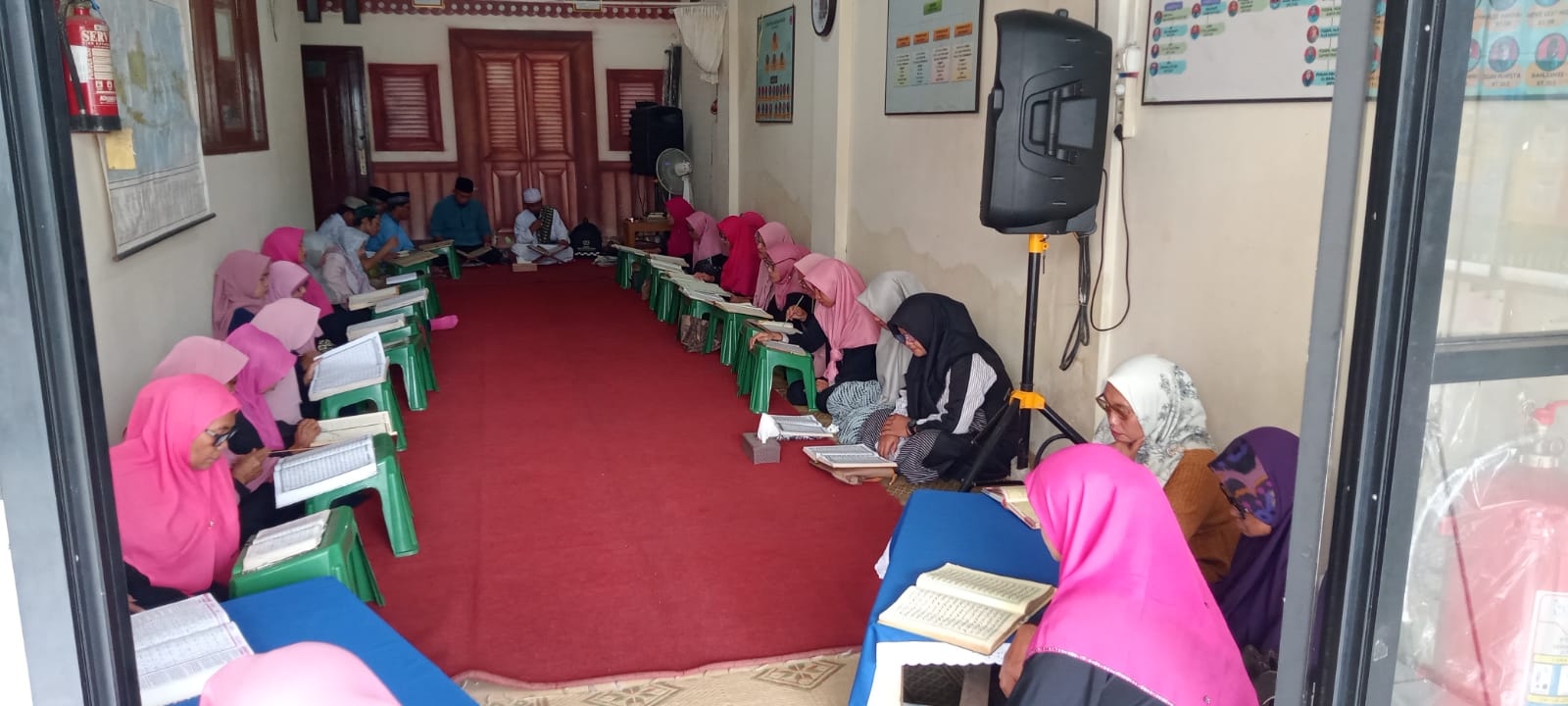 Istiqomah dalam Kebaikan, Warga Bersama Pengurus RW 03 Tugu Selatan Gelar Tadarus Al-Qur’an Rutin