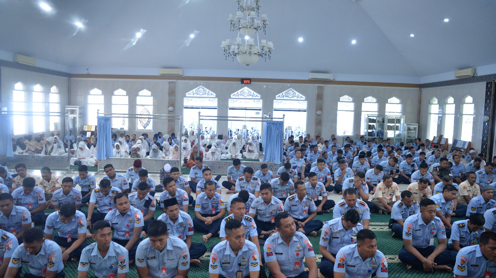 Lanud Sultan Hasanuddin Perkuat Ukhuwah Islamiyah dalam Peringatan Nuzulul Quran 1446 H