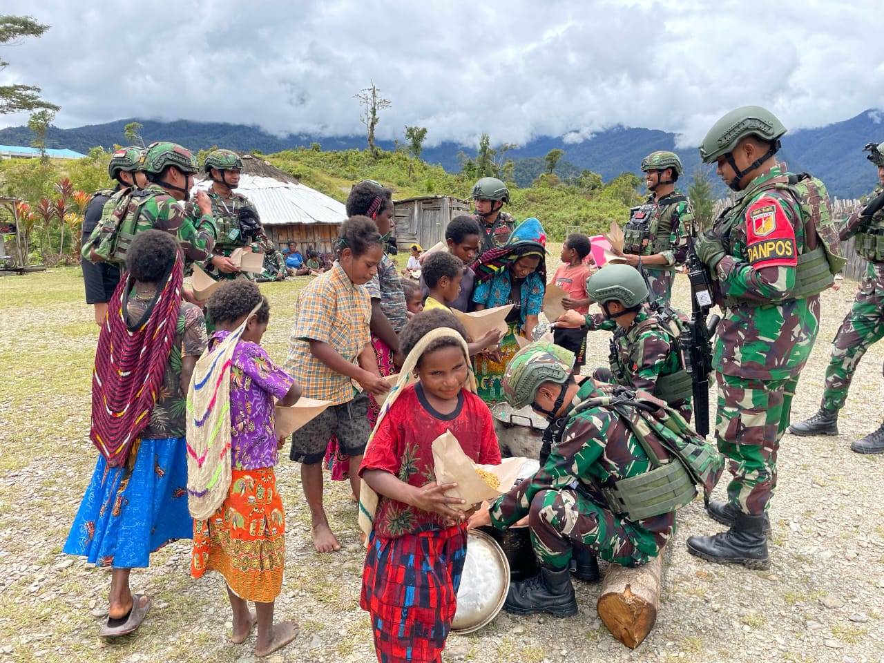 Satgas Yonif 715/Mtl, Sahabat Rakyat dalam Pengabdian di Tanah Papua