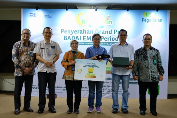 Pegadaian Kanwil VIII Jakarta 1 Menyerahkan Grand Prize Badai Emas Periode 3 Tahun 2024 Di Festival Ramadan Kota Depok