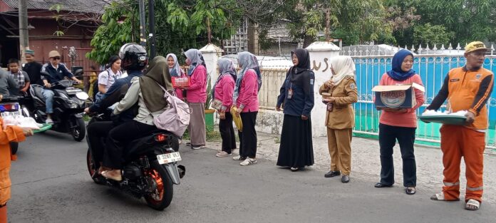 Ramadan Berkah, Kolaborasi ASN dan Karang Taruna Hadirkan Takjil Gratis