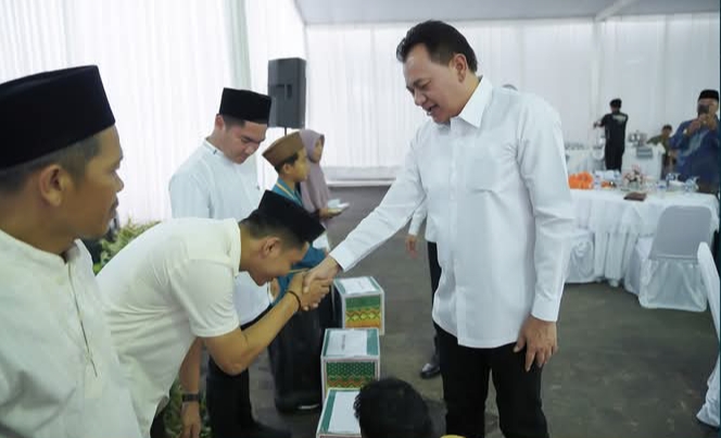 Ramadan Penuh Berkah, Kejati Lampung Bagikan Sembako dan Al-Qur’an di Bulan Ramadan