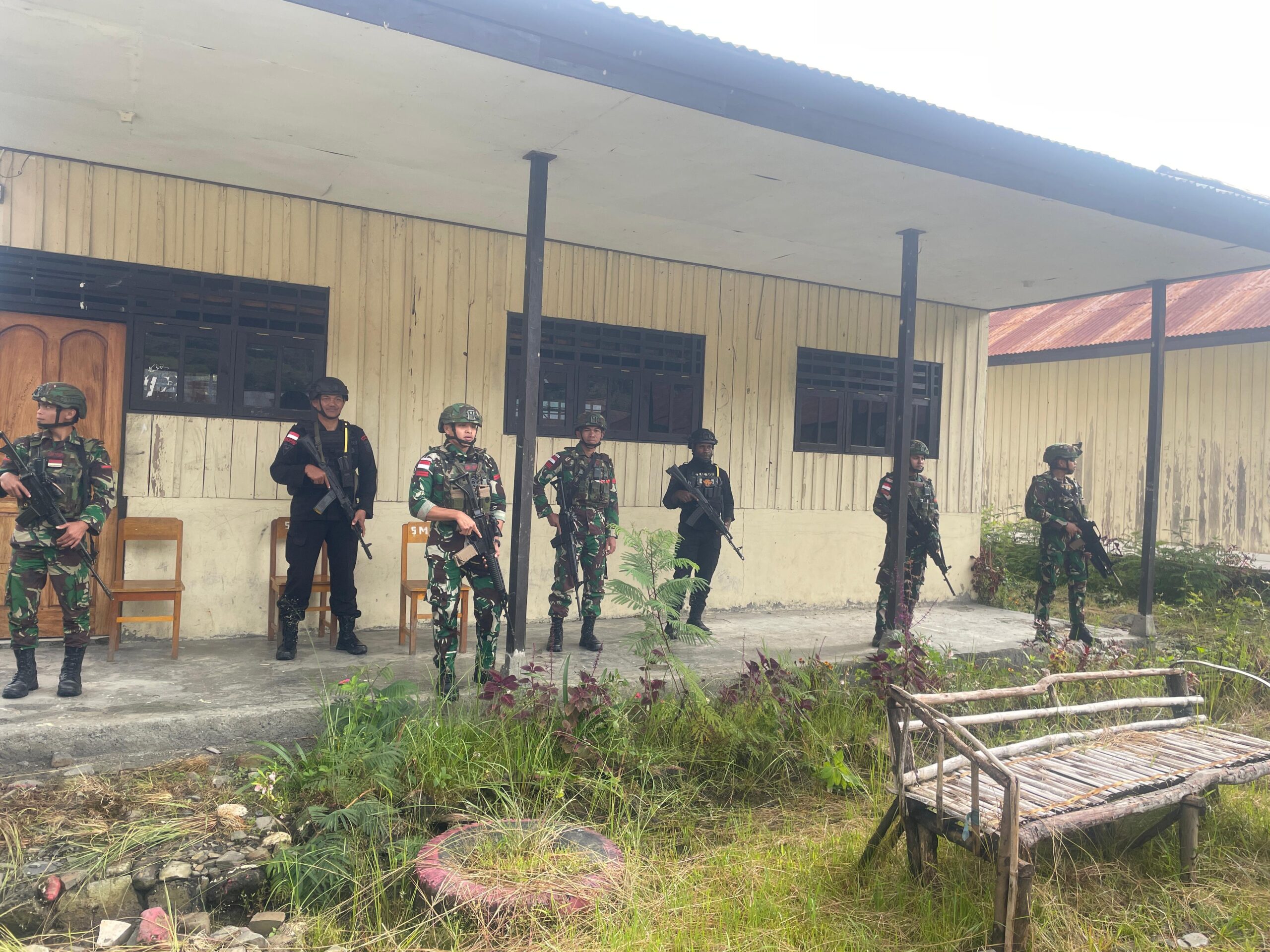 Sinergi Tangguh TNI-Polri Lindungi Siswa Papua dari Teror OPM Saat Ujian Nasional
