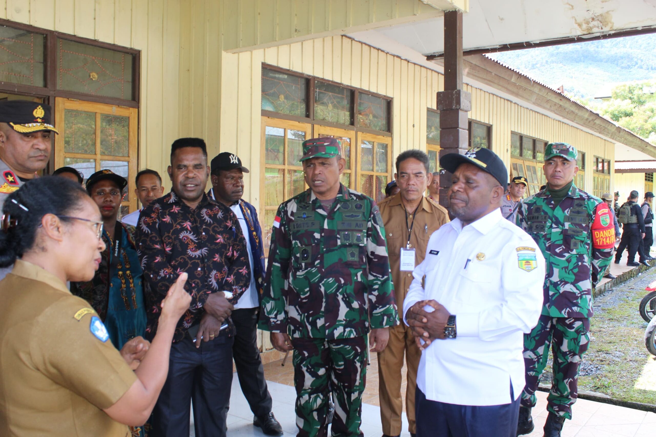 Duka dan Harapan: Anak-Anak Puncak Jaya Tetap Semangat Hadapi Ujian di Tengah Konflik