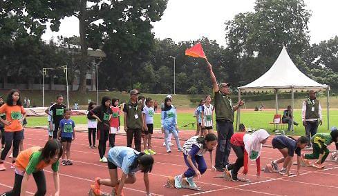 Aksi Memukau Atlet Pelajar Ramaikan Kejuaraan Atletik 2025