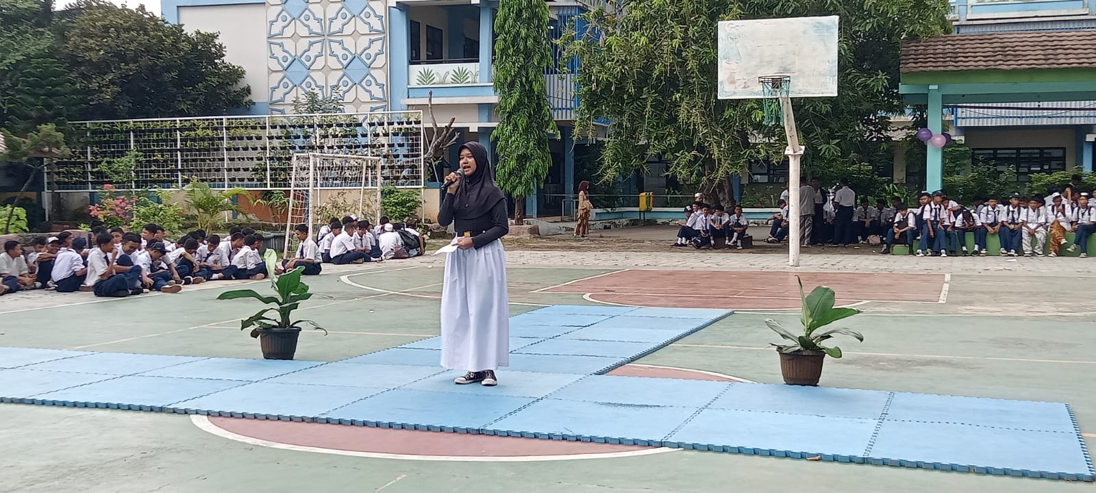 Panggung Kreatif Kartini, SMPN 136 Jakarta Wujudkan Emansipasi dalam Aksi