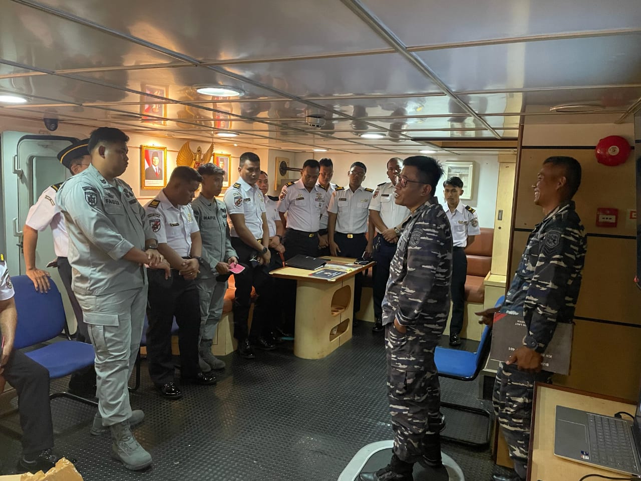 Latihan Intensif: Bakamla RI Tingkatkan Kesiapan dan Profesionalisme KN Bintang Laut-401