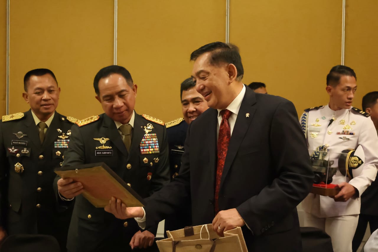 Langkah Visioner: Menhan RI dan Panglima TNI Pacu Integrasi Pertahanan dengan Filipina