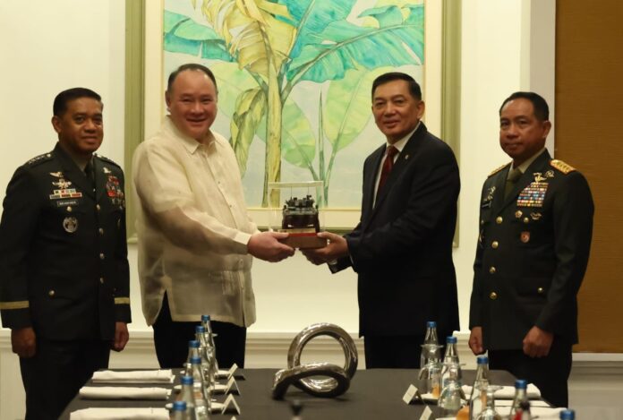 Langkah Visioner: Menhan RI dan Panglima TNI Pacu Integrasi Pertahanan dengan Filipina