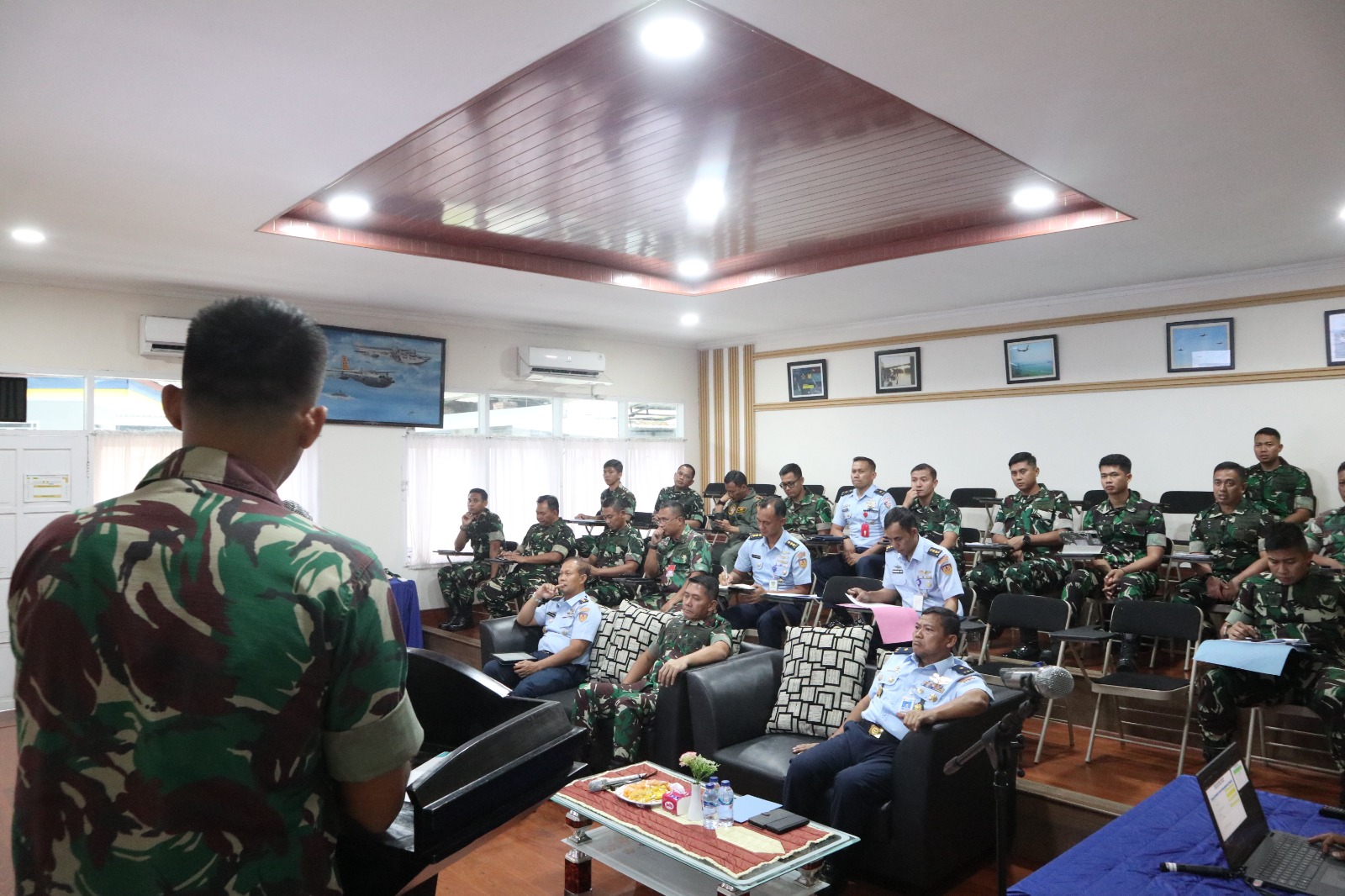 Dedikasi Tinggi: Danlanud Sultan Hasanuddin Sambut Evaluasi untuk Keunggulan Operasi