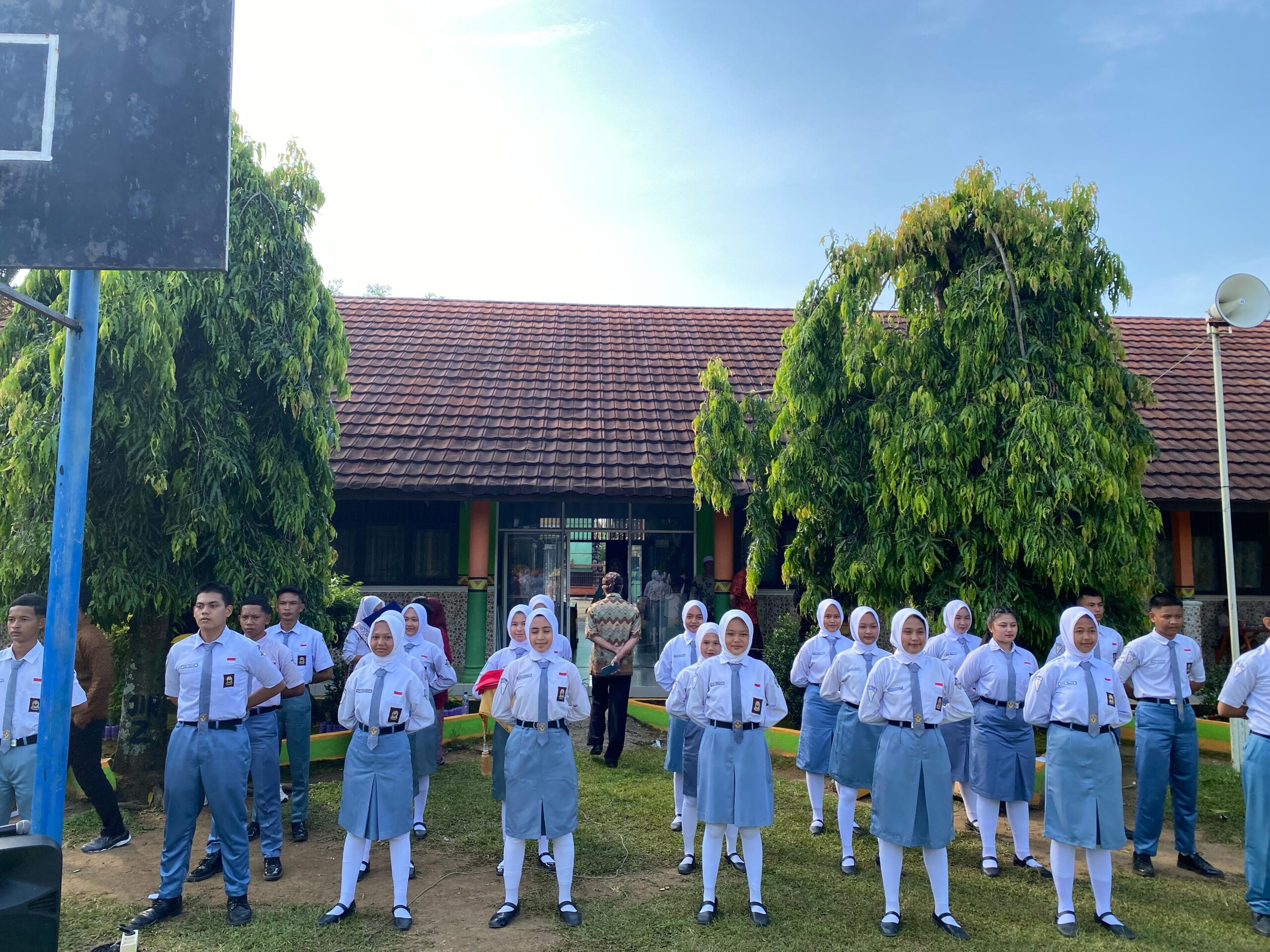 Upacara Khidmat SMAN 01 Way Kanan Gairahkan Semangat Belajar Siswa