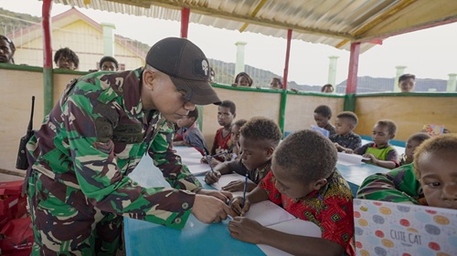 Pelita Pace Mentari Jadi Simbol Harapan dan Masa Depan di Puncak Jaya
