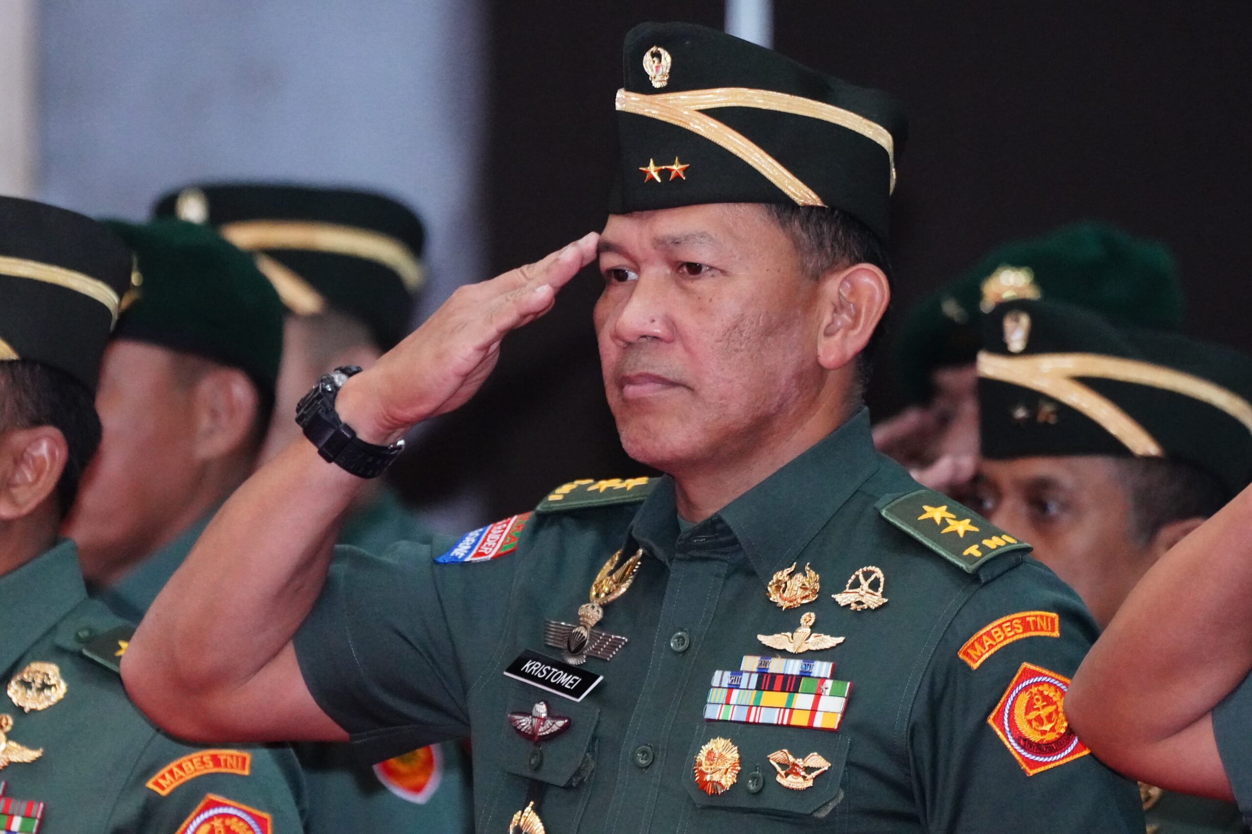 Negara Beri Penghargaan Strategis kepada 32 Perwira Tinggi TNI atas Pengabdian Penuh