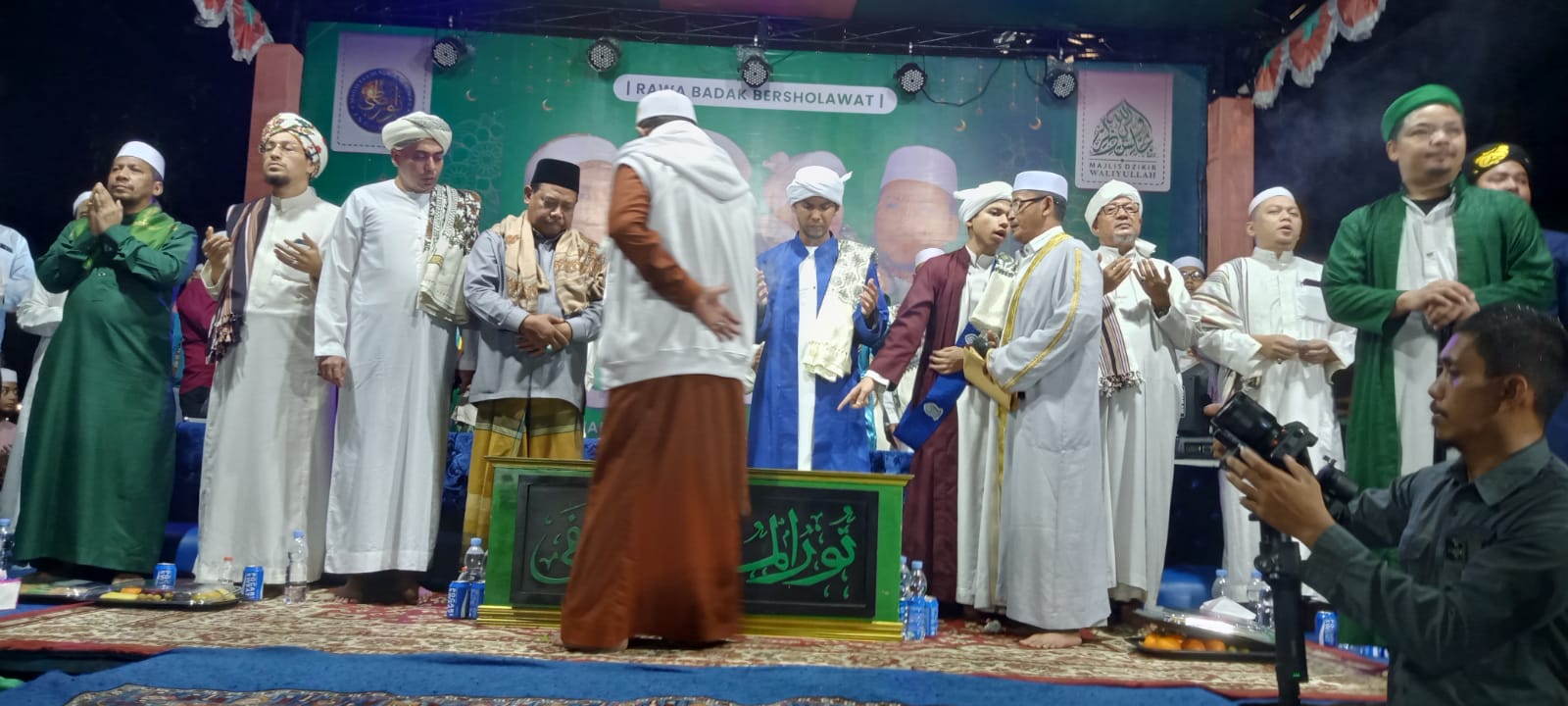 Rawa Badak Bersinar dalam Malam Penuh Dzikir, Hikmah, dan Sholawat Penuh Makna