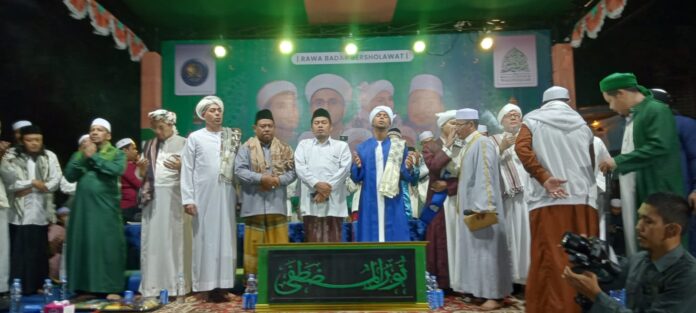Rawa Badak Bersinar dalam Malam Penuh Dzikir, Hikmah, dan Sholawat Penuh Makna