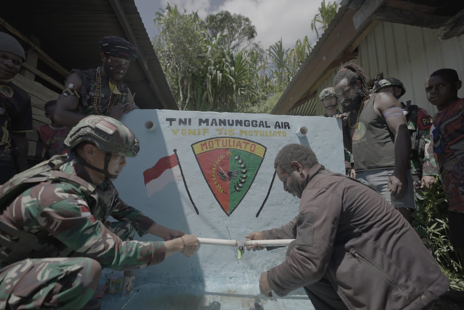 Satgas 715/Motuliato Hadirkan Solusi Air Bersih untuk Warga Perbatasan Papua