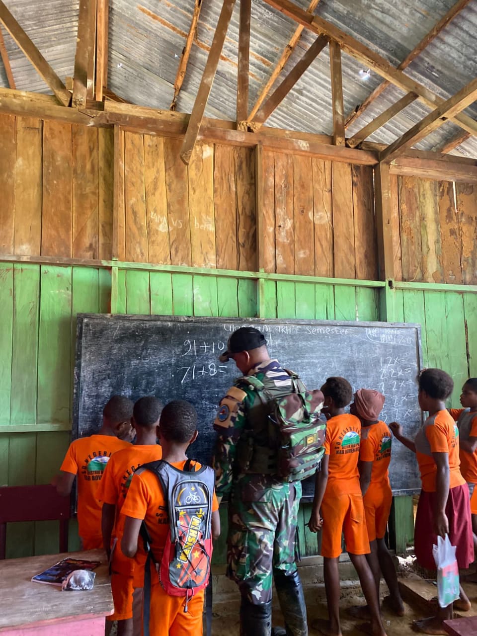 Satgas Yonif 126 Jadikan Sekolah Perbatasan sebagai Titik Terang Masa Depan